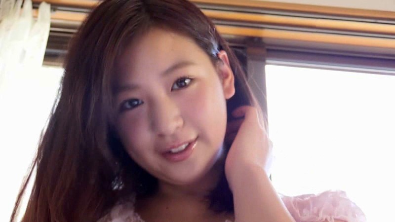 アイドルワン 香る肌、彩りの季節 佐山彩香 9枚目